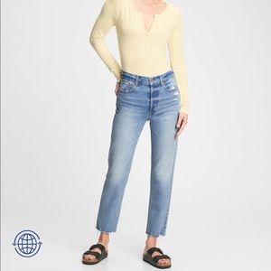 GAP NWOT High Rise Distressed Cheeky Straight Jeans